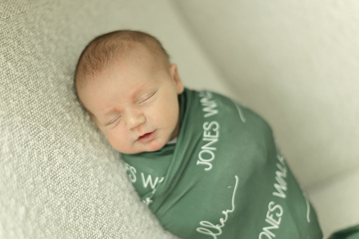 Three Benefits of Swaddling Your Baby In a Stretchy Swaddle Blanket