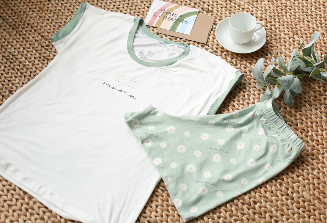 Mothers Day Pajamas - Personalized Mom Pajama Set with Daisy Print & Soft Breathable Fabric