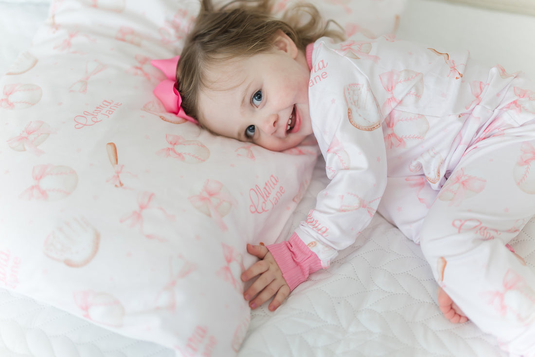 Personalized Minky Pillowcase – Soft Pink Baseball Bows, Custom Name, Cozy Kids Bedding