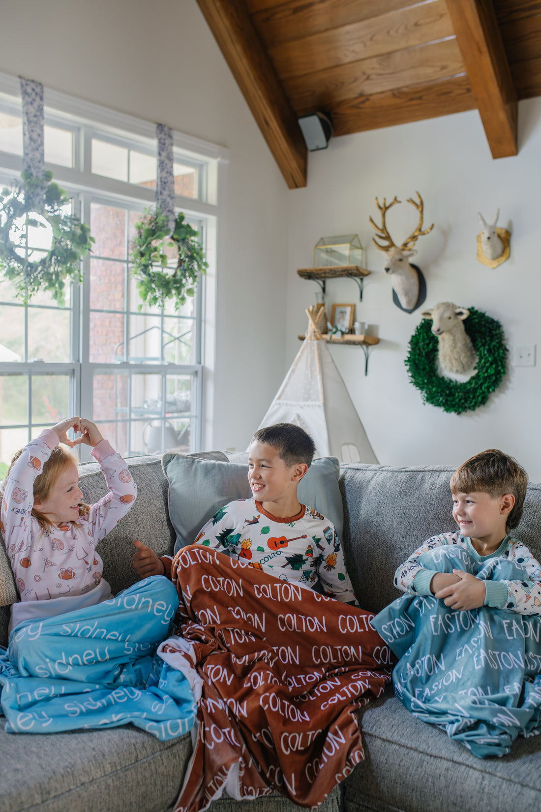 Minky Toddler Blanket – Personalized Double Sided Blanket With Cozy Plush Fabric