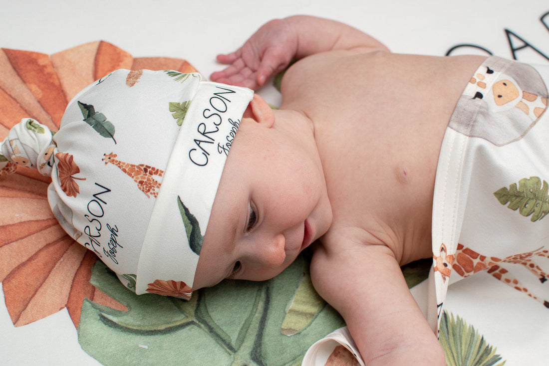 Geoffrey the Giraffe Knotted Baby Gown