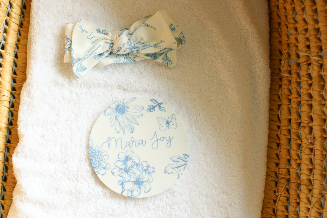 Colleen Blue Round Announcement Disk
