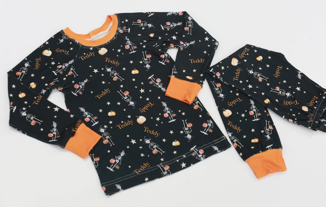 Halloween Pajamas Girls - Personalized Pumpkin Print PJs With Pink Bows (Copy)
